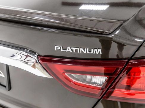 Used 2017 Nissan Maxima Platinum w/ Medallion Package FWD image 7