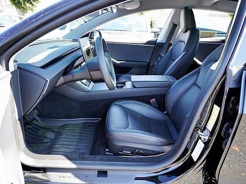 Used 2024 Tesla Model 3 Standard Range RWD image 13