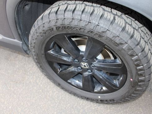 Used 2025 Honda Pilot Black Edition image 71