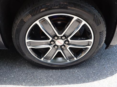 Used 2019 GMC Acadia Denali AWD/4WD image 13