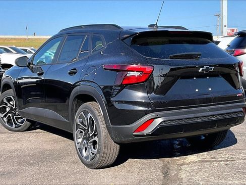 New 2026 Chevrolet Trax RS w/ Driver Confidence Package FWD image 3