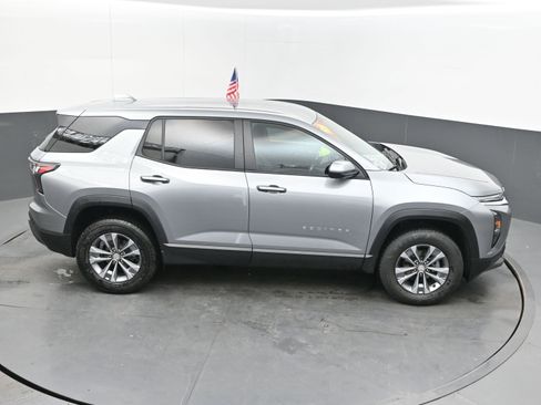 Used 2025 Chevrolet Equinox LT FWD image 39