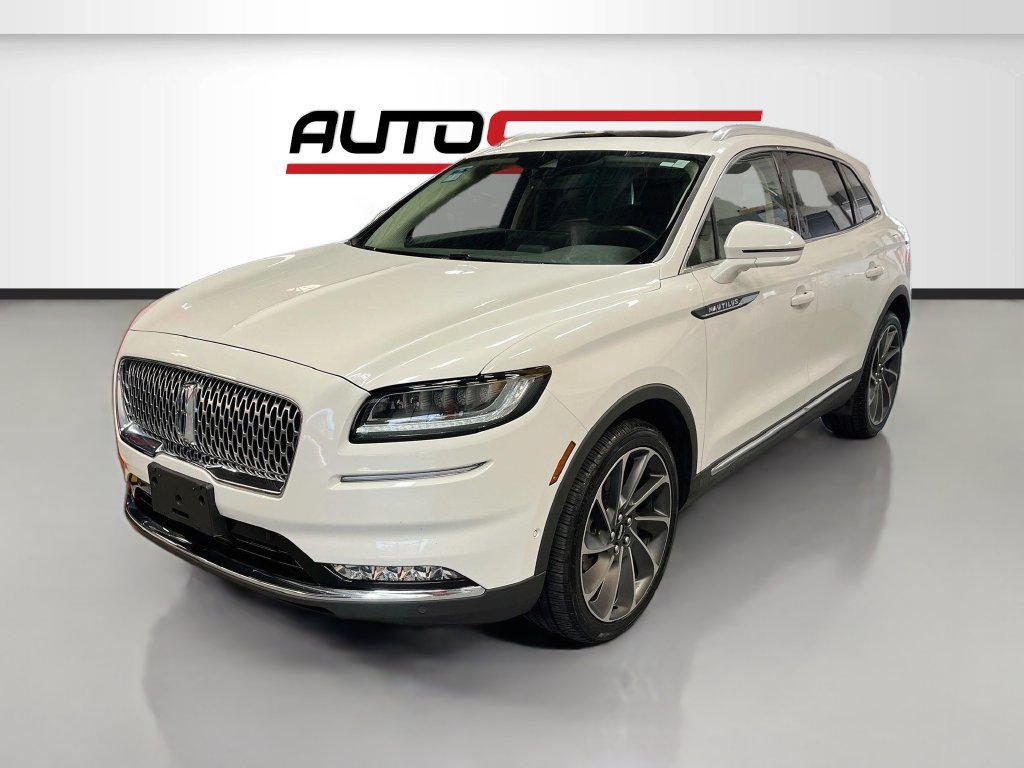 Used 2023 Lincoln Nautilus Reserve w/ Equipment Group 202A AWD/4WD image 3