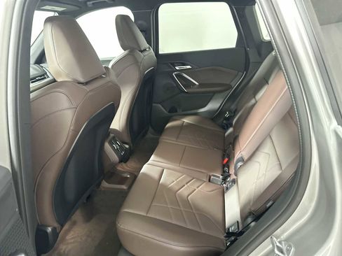 Used 2025 BMW X1 xDrive28i w/ Technology Package image 17