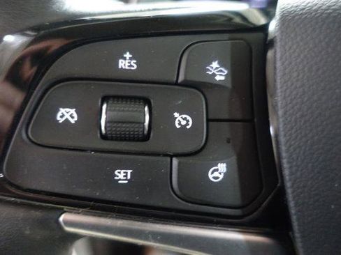 Used 2024 Buick Enclave Essence FWD image 11