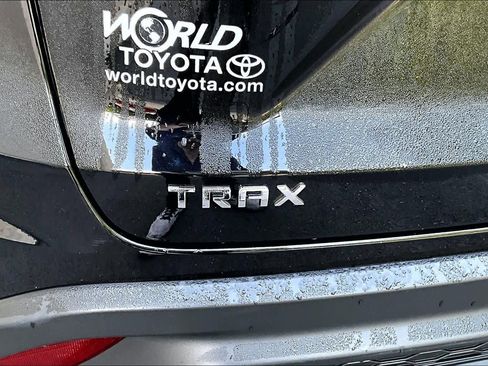 Used 2025 Chevrolet Trax LS FWD image 10