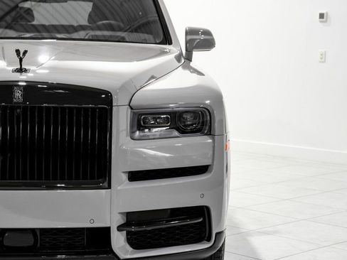 Used 2023 Rolls-Royce Cullinan Black Badge w/ Driver's Package image 62