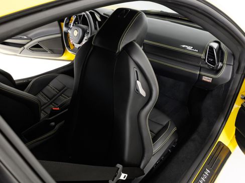 Used 2011 Ferrari 458 Italia Coupe RWD image 46