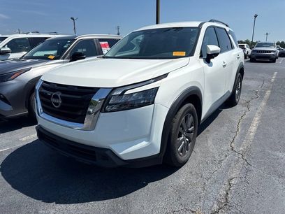 Used 2025 Nissan Pathfinder SV