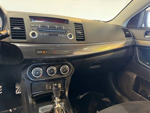 Used 2010 Mitsubishi Lancer Ralliart image 17