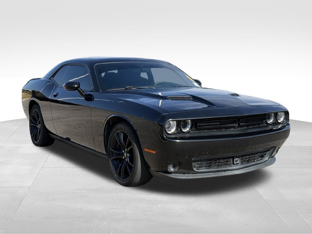 Used 2018 Dodge Challenger SXT Plus RWD image 26