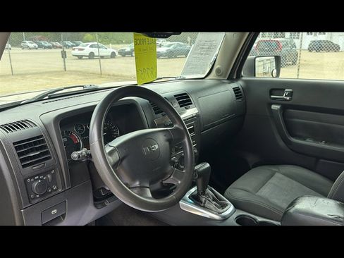 Used 2007 HUMMER H3 AWD/4WD image 9