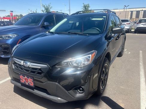 Used 2021 Subaru Crosstrek 2.0i AWD/4WD image 2