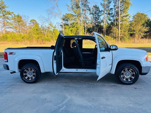 Used 2011 GMC Sierra 1500 SLE w/ Power Tech Package image 5