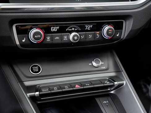 Certified 2025 Audi Q3 2.0T Premium AWD/4WD image 16
