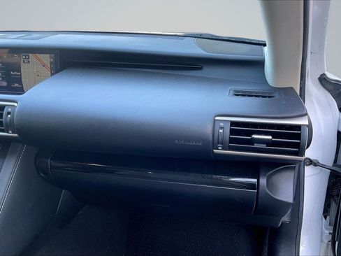 Used 2018 Lexus IS 300 w/ Comfort Package RWD image 17