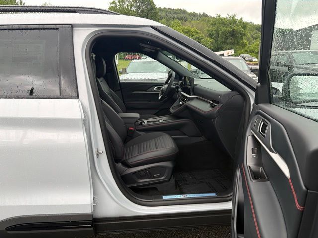 Used 2026 Ford Explorer ST-Line w/ ST-Line Street Pack AWD/4WD image 41