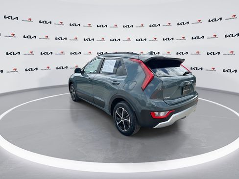 Used 2024 Kia Niro EX image 6