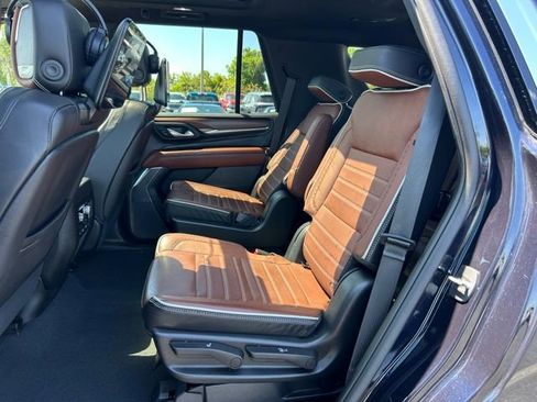 Used 2023 GMC Yukon Denali Ultimate AWD/4WD image 15