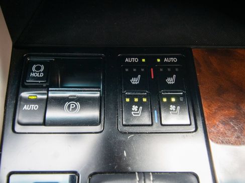 Used 2019 Lexus RX 350L FWD w/ Premium Package image 32