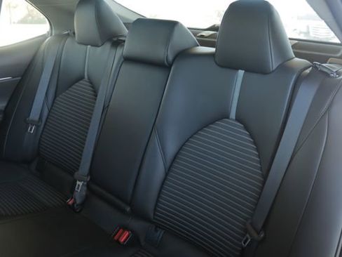 Used 2023 Toyota Camry SE image 31