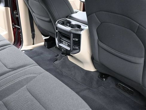 Used 2019 RAM 1500 Big Horn AWD/4WD image 10