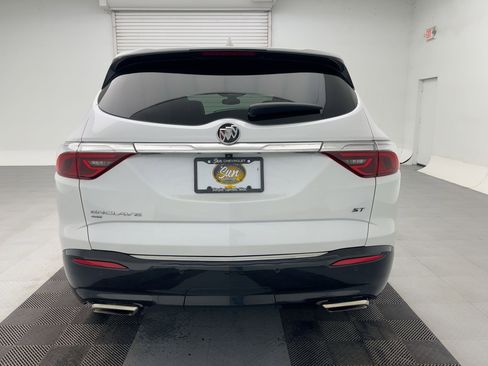 Used 2024 Buick Enclave Essence w/ Experience Buick Package image 10