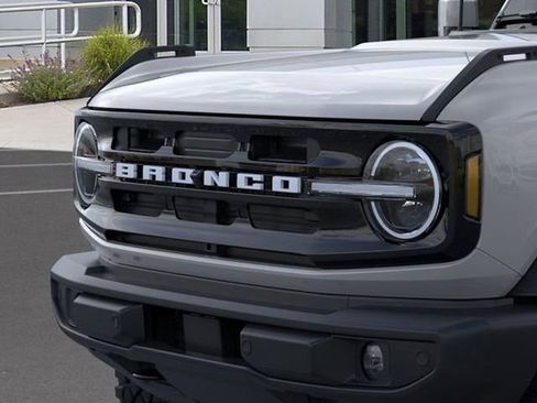 New 2026 Ford Bronco Outer Banks w/ Sasquatch Package AWD/4WD image 19