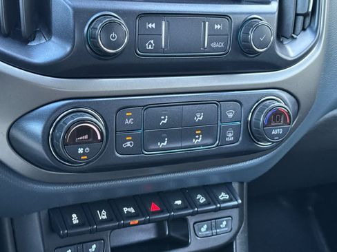 Used 2021 Chevrolet Colorado Z71 w/ Safety Package AWD/4WD image 21
