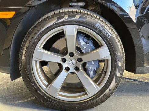 Certified 2025 Porsche Macan image 32