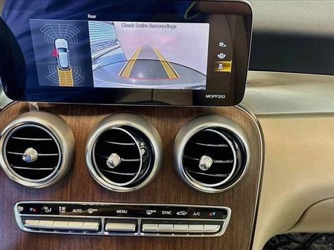 Used 2022 Mercedes-Benz GLC 300 image 14