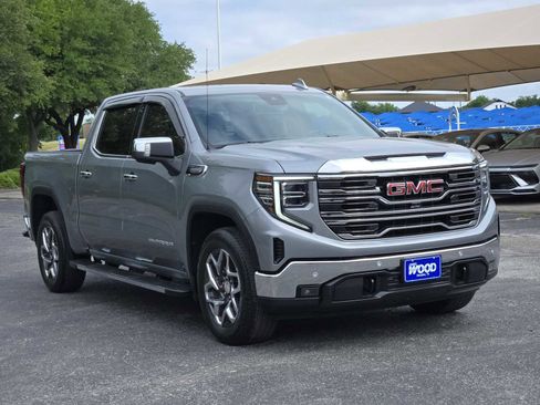 Certified 2024 GMC Sierra 1500 SLT RWD image 3