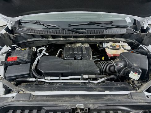 Used 2023 Chevrolet Silverado 1500 LT AWD/4WD image 31