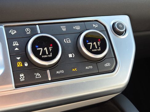 Used 2024 Land Rover Defender 110 X-Dynamic SE image 26