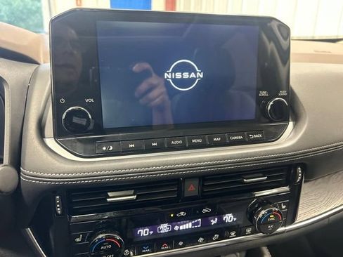 Used 2023 Nissan Rogue Platinum w/ Platinum Premium Package AWD/4WD image 20