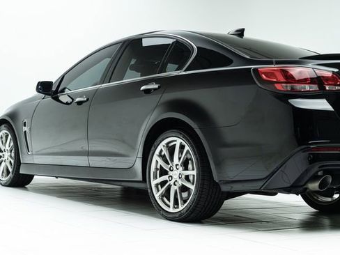Used 2015 Chevrolet SS RWD image 18