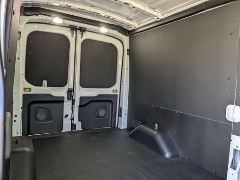New 2026 Ford Transit 250 148 Medium Roof RWD image 28