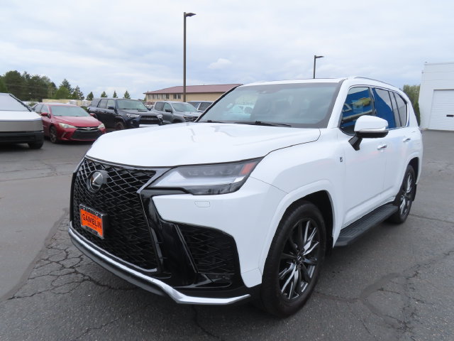 Used 2023 Lexus LX 600 F Sport AWD/4WD image 3