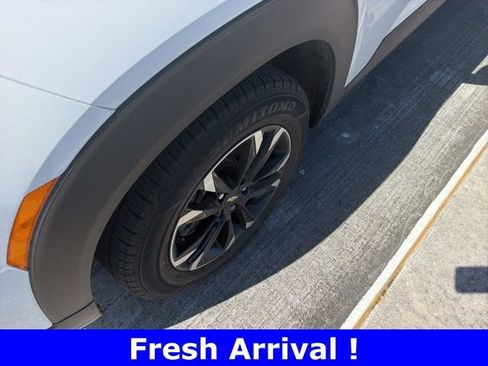 Used 2023 Chevrolet TrailBlazer LT w/ Convenience Package image 5