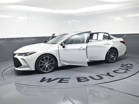 Used 2022 Toyota Avalon Touring w/ Advanced Safety Package image 23