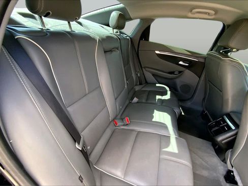 Used 2018 Chevrolet Impala Premier FWD image 19