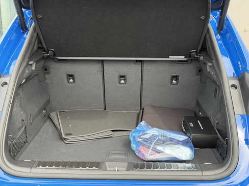 New 2026 Porsche Macan Electric image 14