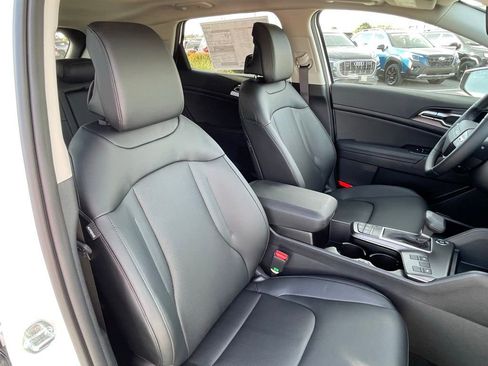 New 2026 Kia Sportage EX w/ EX Panorama Roof Package image 31