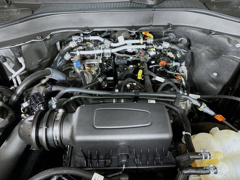 Used 2024 Ford Explorer XLT w/ Equipment Group 202A image 34