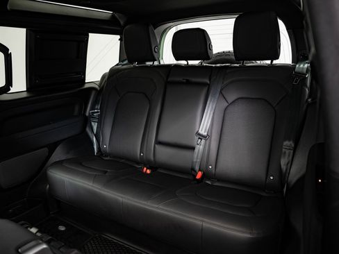 Used 2023 Land Rover Defender 110 75th Limited Edition image 41