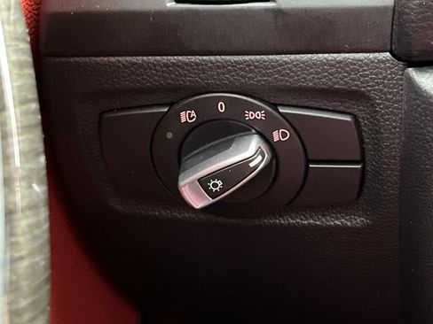 Used 2013 BMW 135i Convertible image 23