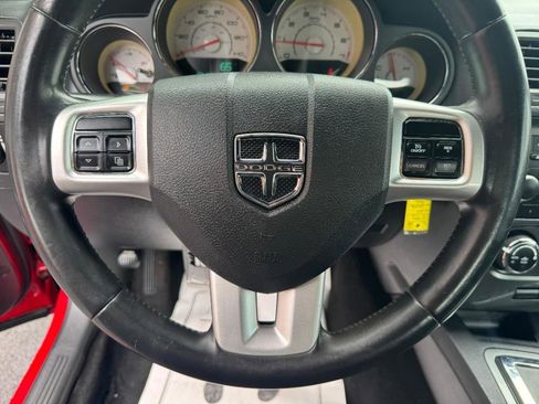 Used 2011 Dodge Challenger RWD image 10