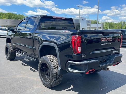 Used 2020 GMC Sierra 1500 Elevation w/ Elevation Value Package AWD/4WD image 3