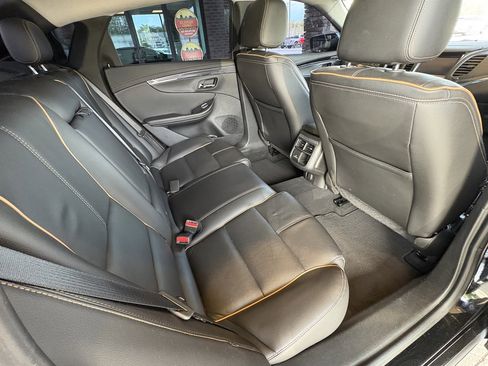 Used 2017 Chevrolet Impala Premier w/ Enhanced Convenience Package FWD image 31