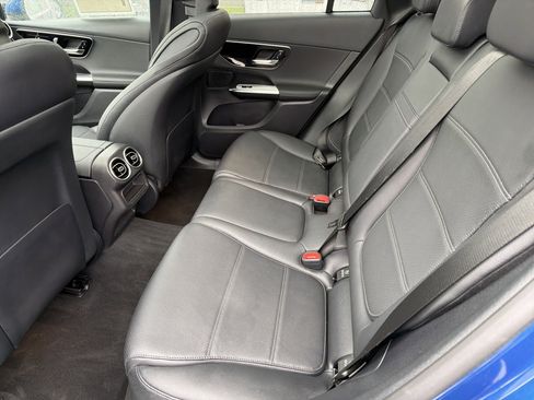 Used 2026 Mercedes-Benz GLC 300 4MATIC image 23